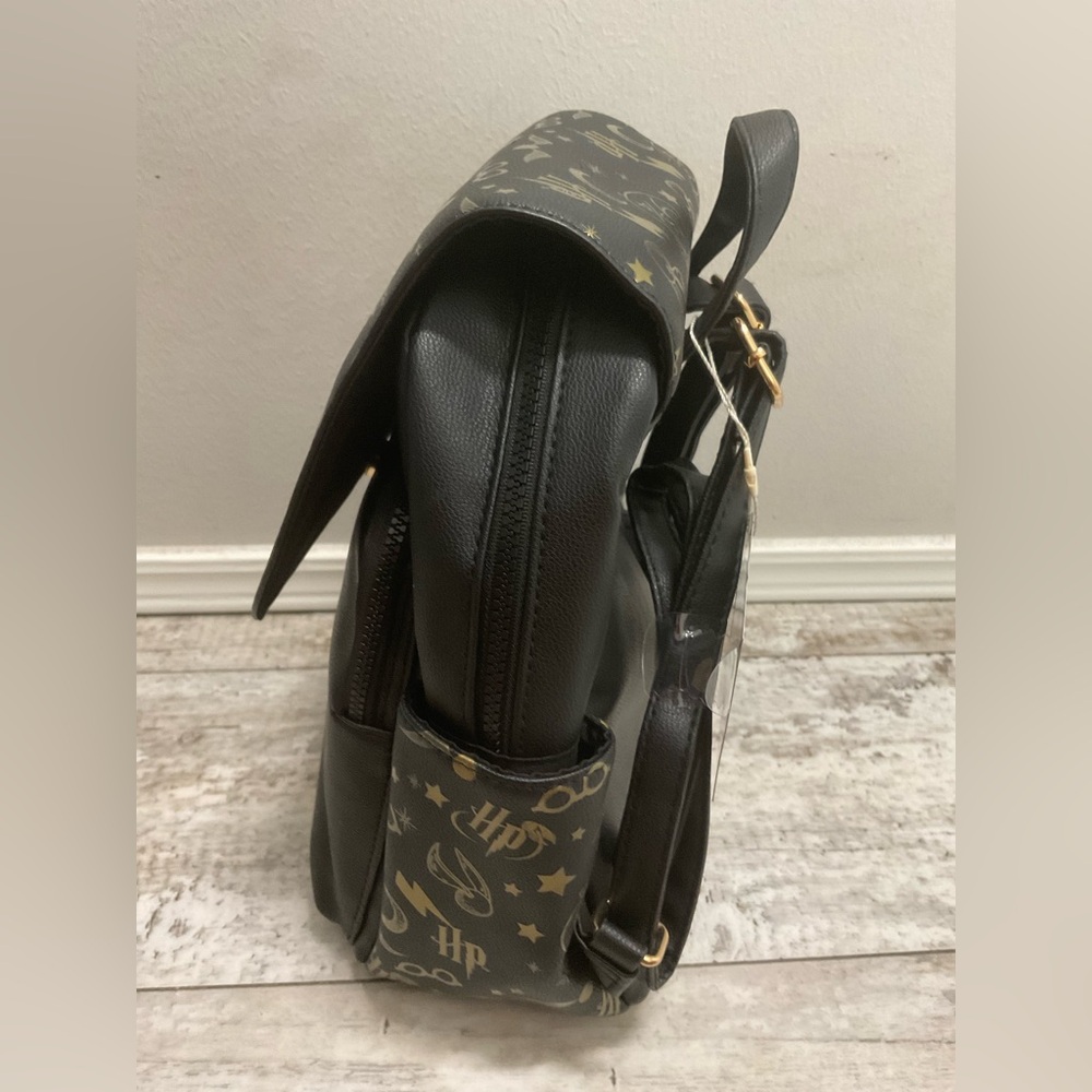 NWT Harry potter backpack, phone crossbody bag, and mini wallet - Picture 7 of 10